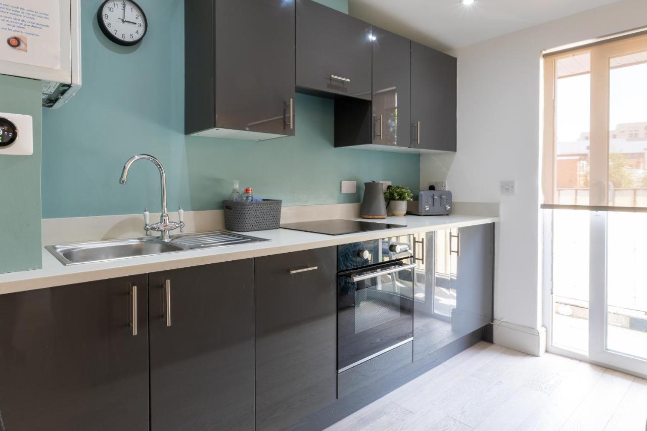 Cosy One Bedroom Apartments With Free Evening Parking Southampton Buitenkant foto