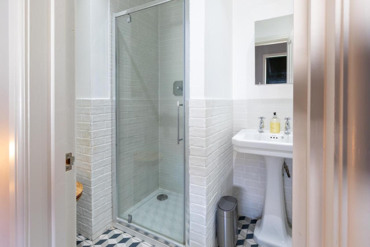 Cosy One Bedroom Apartments With Free Evening Parking Southampton Buitenkant foto
