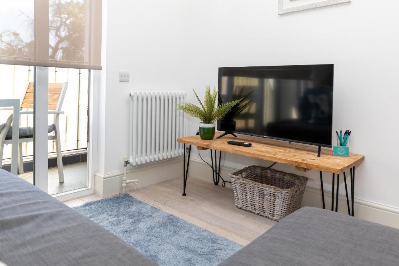 Cosy One Bedroom Apartments With Free Evening Parking Southampton Buitenkant foto
