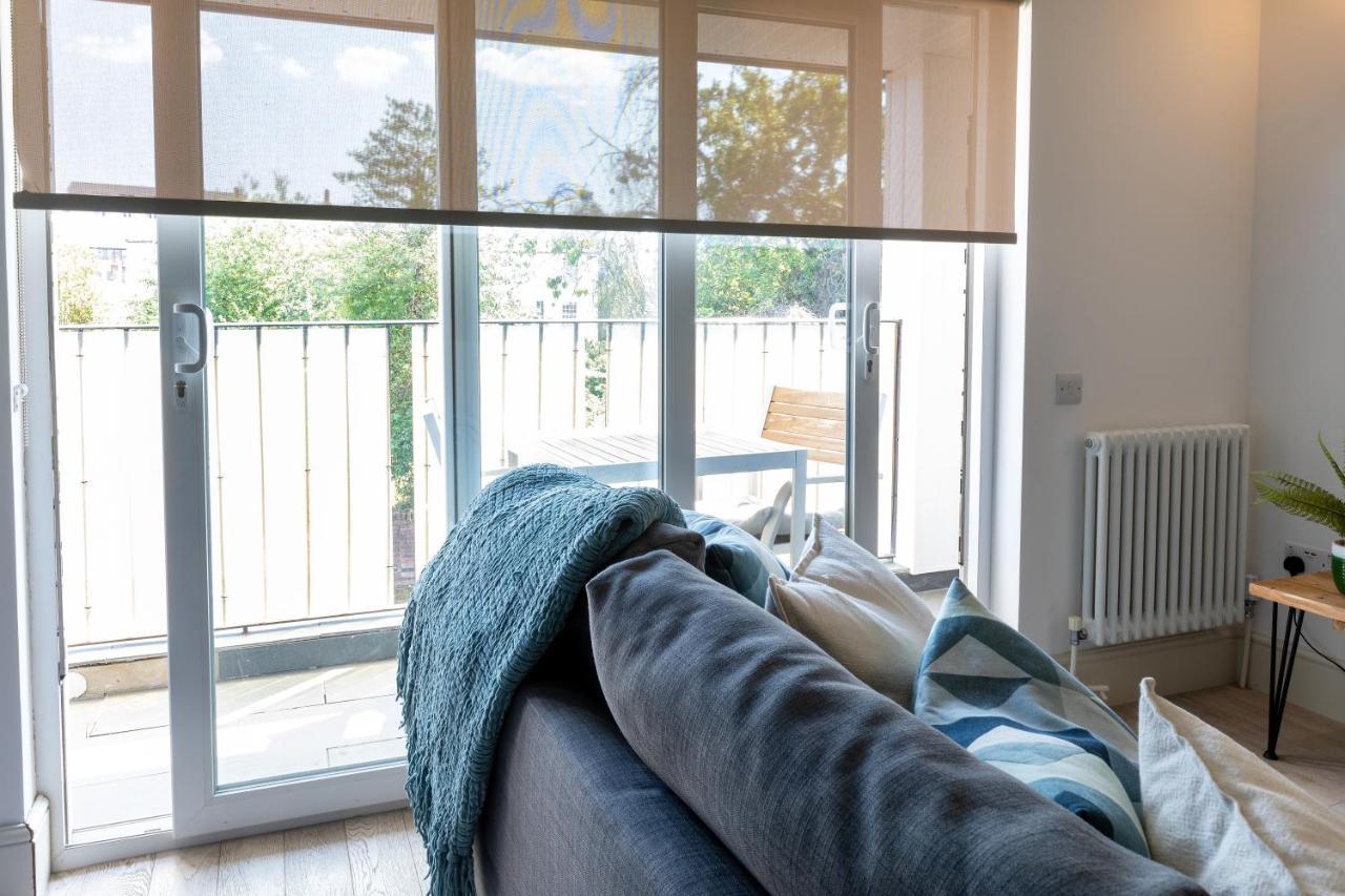 Cosy One Bedroom Apartments With Free Evening Parking Southampton Buitenkant foto